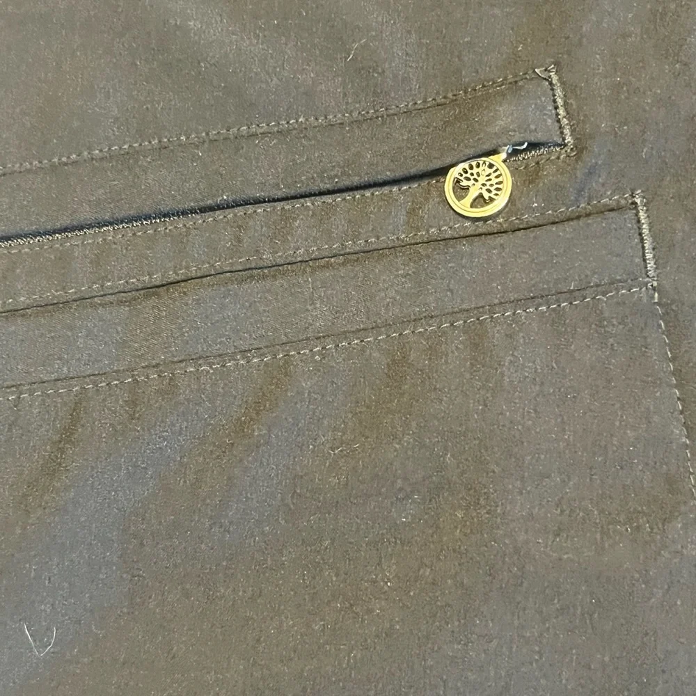 Healing Hands Charcoal Scrub Top - Picture 3 of 5